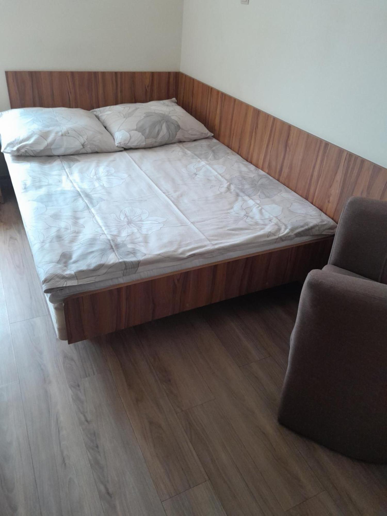 Hostel Polon Pułtusk Buitenkant foto